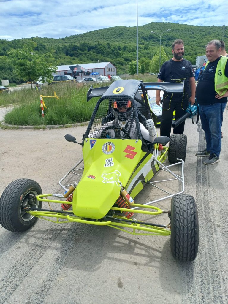 Andrei Vajda pregătit de start cu buggy-ul la Etapa 2 Rally Sprint Bistrița