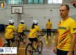 Echipa Romaniei la ETEC 2025 in sala de antrenament, copii pe biciclete cu tricouri Romania si casca ACR