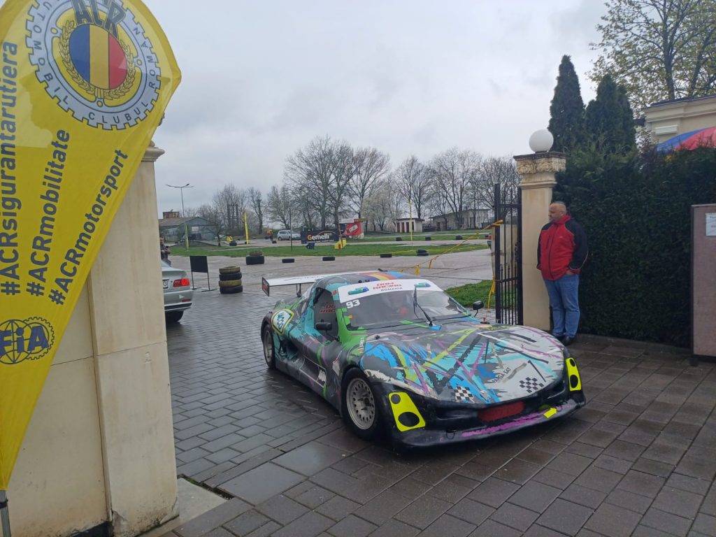 rally sprint 2025 masina la start pe poligonul acr satu mare